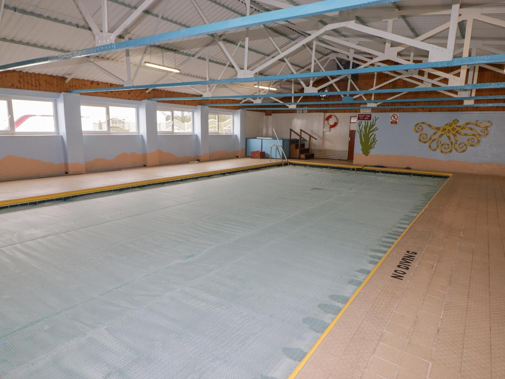 48 Gower Holiday Village Σουόνσι Εξωτερικό φωτογραφία